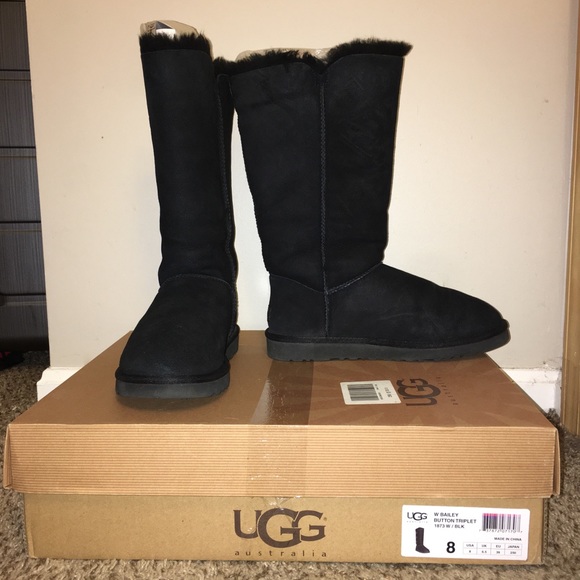 UGG Bailey Button Triplet Genuine Shearling Boot - Picture 2 of 8